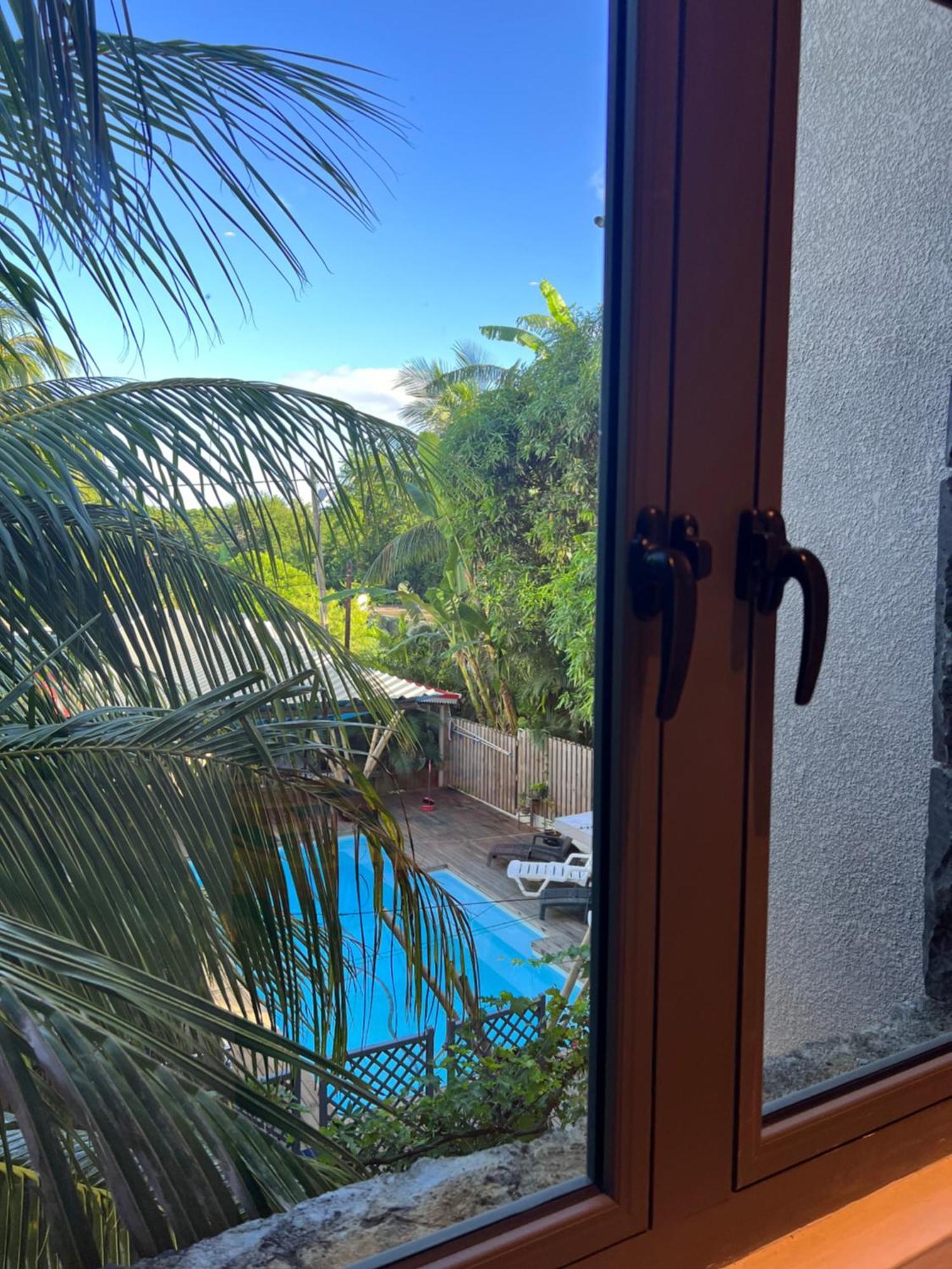 O Paradis Albion Grande Piscine Et Plage A Deux Pas Exterior foto